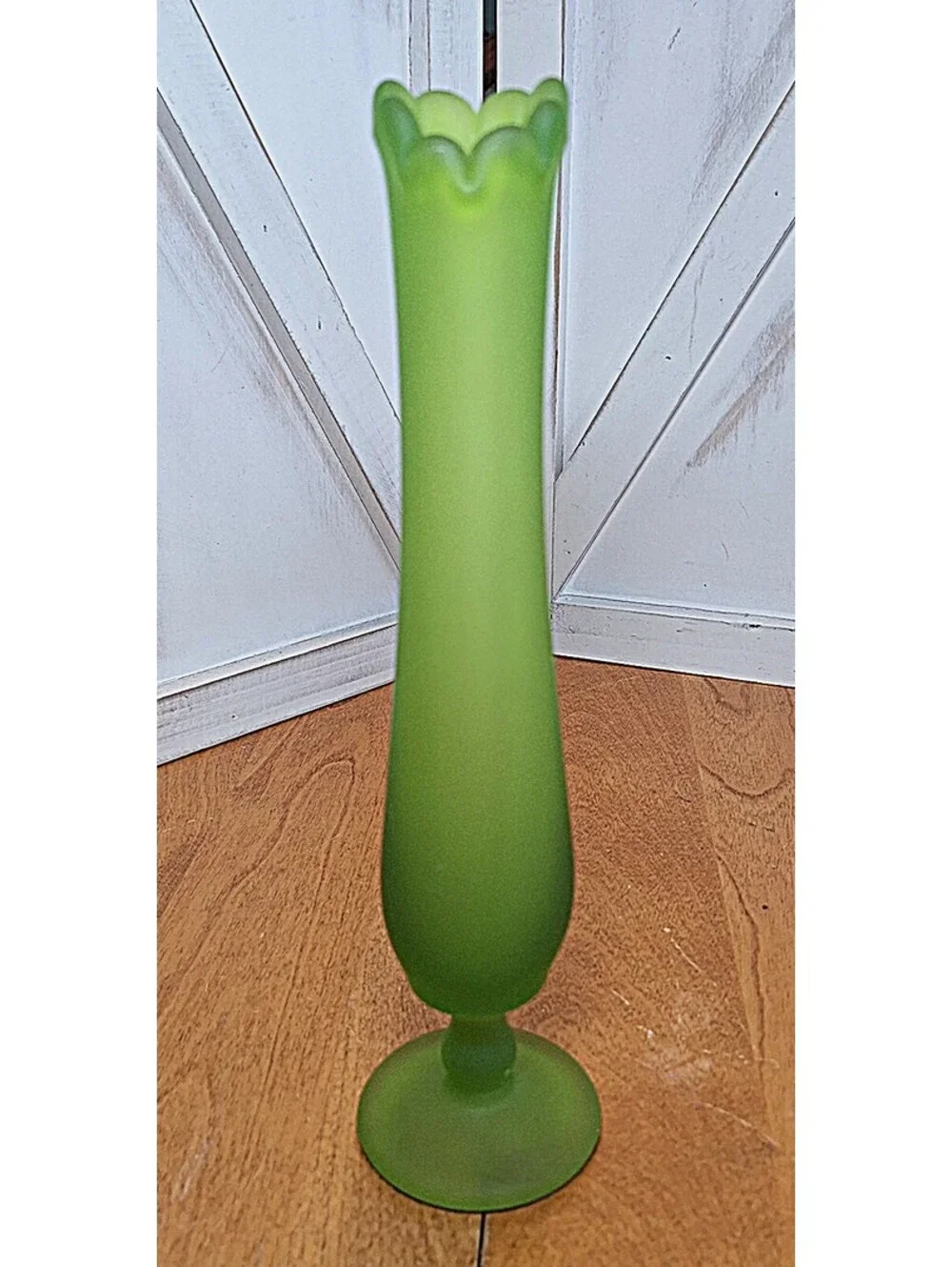 VTG Westmoreland Satin Frosted Green Swung Bud Footed Vase 9.5”H